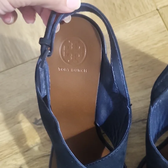 Tory Burch Plataforms Navy and Brown Women's Wedge Sandals - Picture 11 of 16